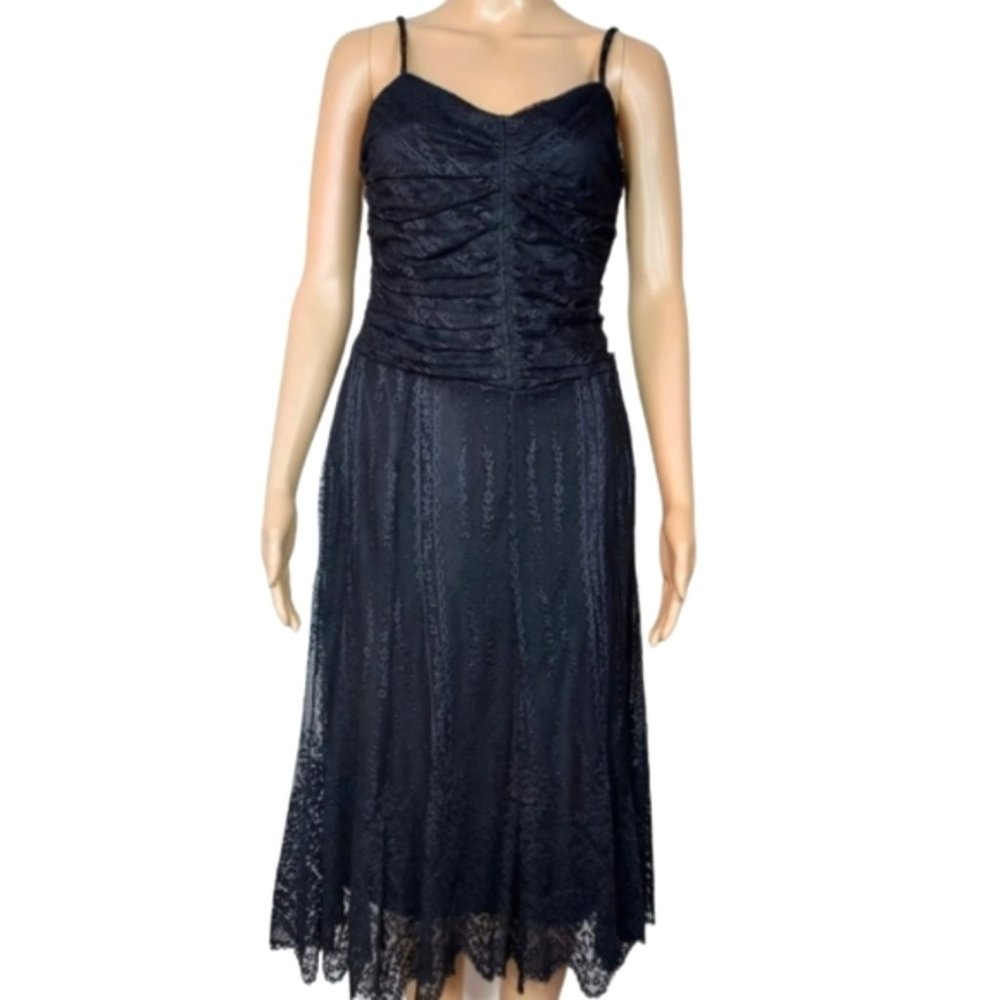 Rockmans lace midi dress  Vintage Black Fit Flare Sz 10 embroided Ruffle classic